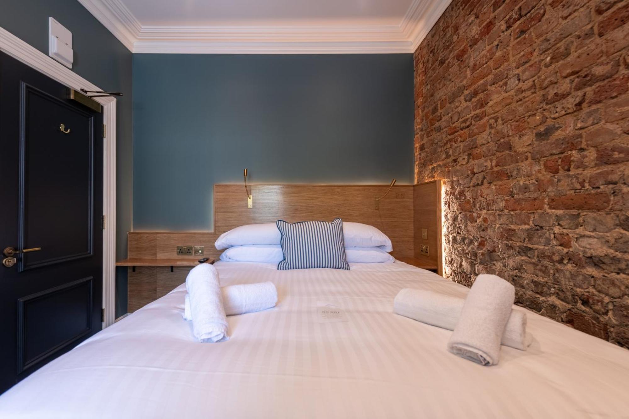 The Crown Pub & Guesthouse 런던 외부 사진