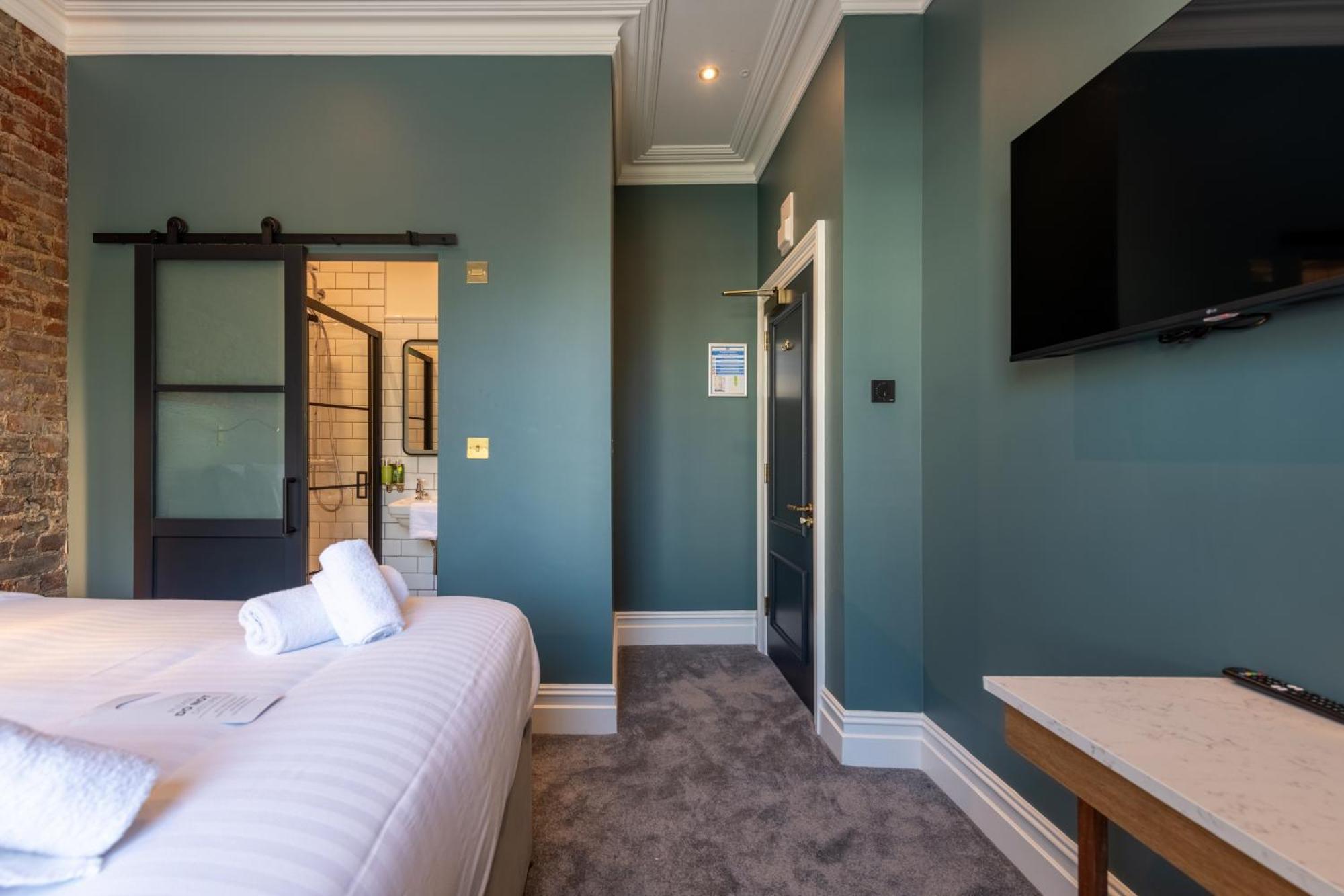 The Crown Pub & Guesthouse 런던 외부 사진